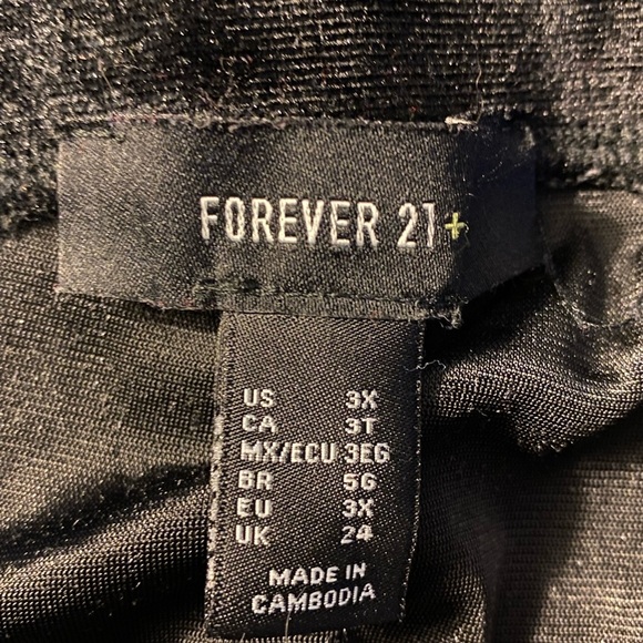 Forever 21+ Black Velvet And Gold High Waist Skirt Size 3X - Picture 2 of 3